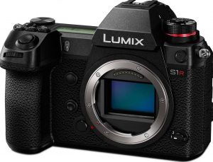 
Panasonic LUMIX S1R Full Frame Mirrorless Camera 