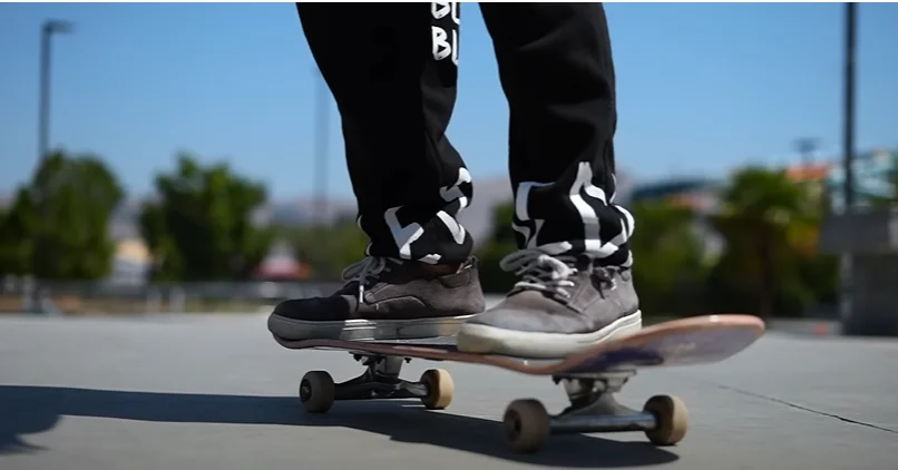 how to ride a skate board