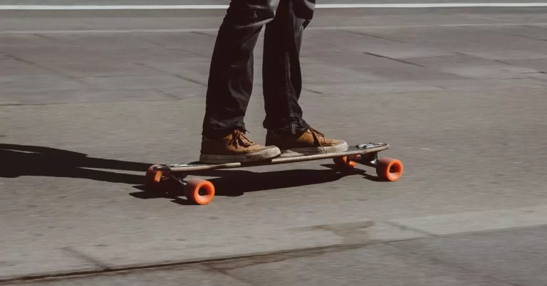 Can you put longboard wheels on a skateboard?